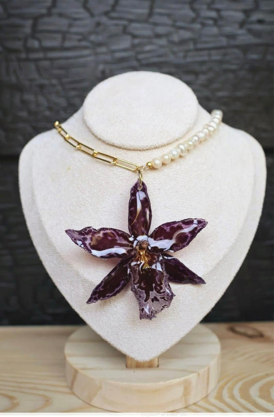 Wilsonara Orchid Necklace